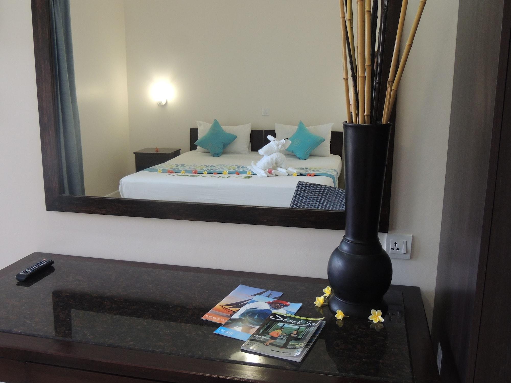 Hotel La Roussette Anse aux Pins Екстер'єр фото