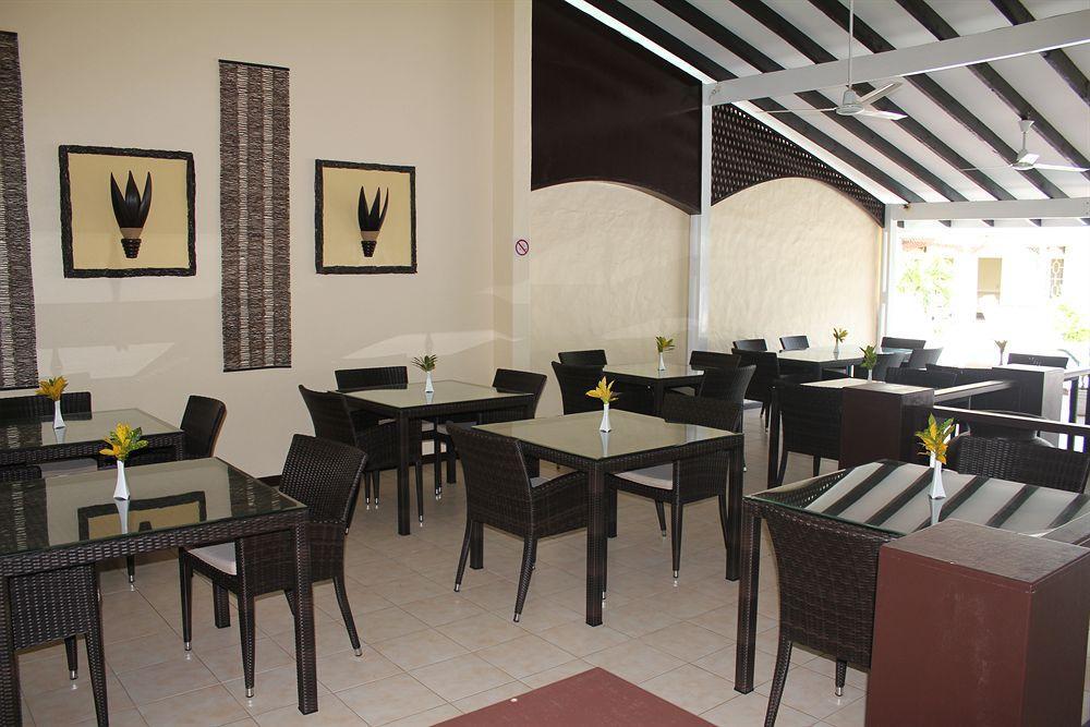 Hotel La Roussette Anse aux Pins Екстер'єр фото